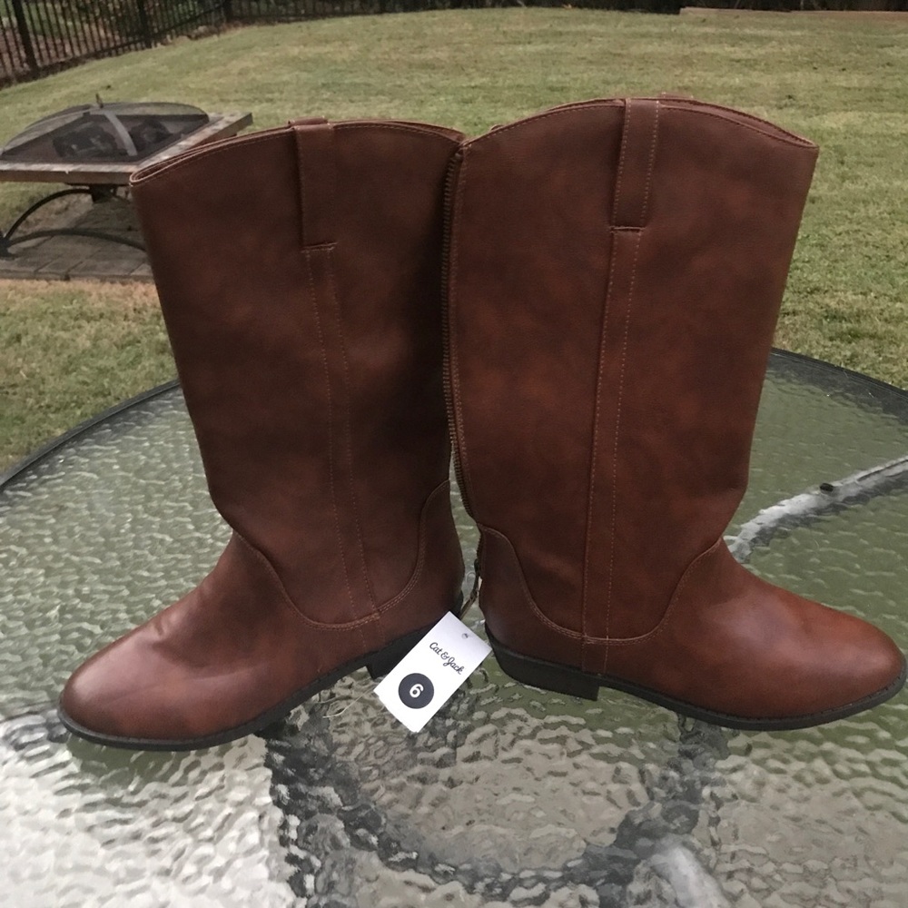 Cat & Jack Size 6 Brown Boots